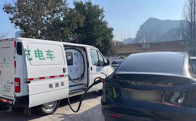 扎赉特旗汽车搭电